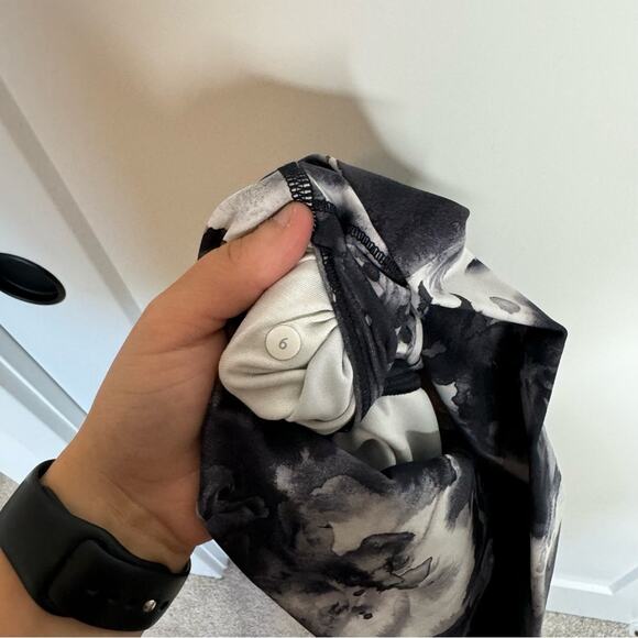 Lululemon Wunder Under Crop Hi-Rise Luxtreme Obscurred Black Dusty Mauve Size 6 - Picture 6 of 6